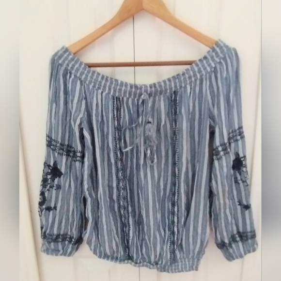 Floral, Embroidered Chambray Peasant Blouse - Picture 7 of 12